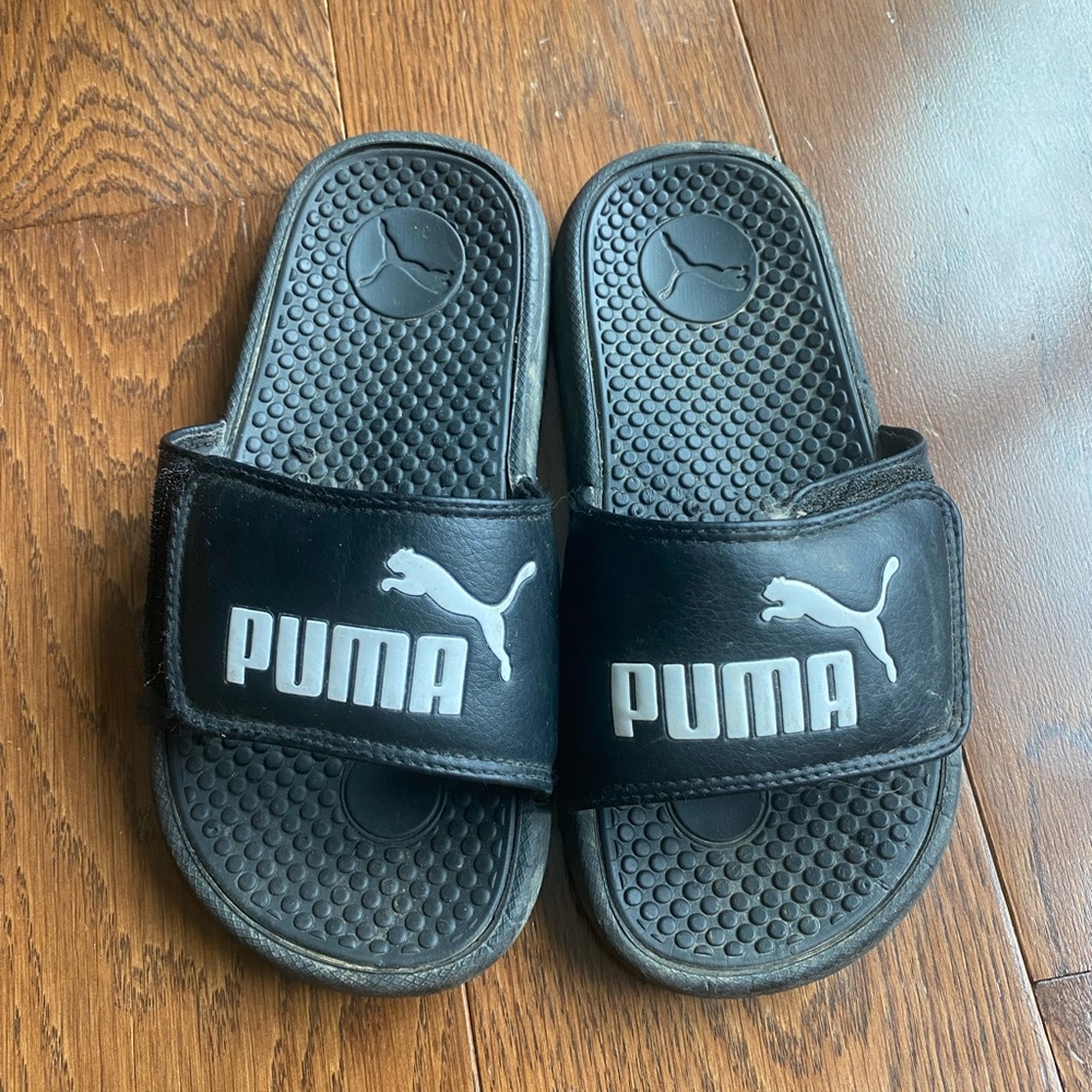 Puma boys black slide on sandals size 1